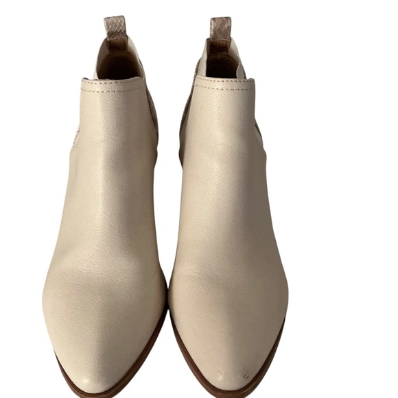 DOLCE VITA Womens Sher Snakeprint Leather Ankle Boots Booties Pointed Toe Sz 9.5 - Picture 2 of 7